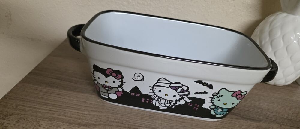Zrike Brands Hello Kitty Halloween Rectangular Baking Dish Oven/Microwave Safe